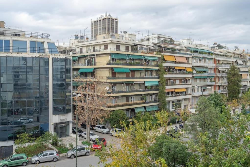 Modernised Athenian Apartment /W 2Br & 2Ba Luaran gambar